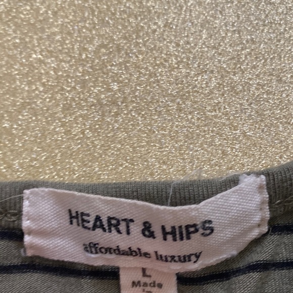 Olive Green Striped Open-Shoulder Crop Top - Picture 3 of 3